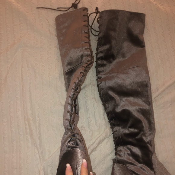 Meagan Flat Boot - Taupe Velvet - Picture 5 of 5
